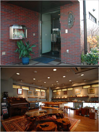 大宮店　店舗外観と店内（陶器販売　ランチ喫茶営業　壁は、ギャラリーとしてお貸ししてます。